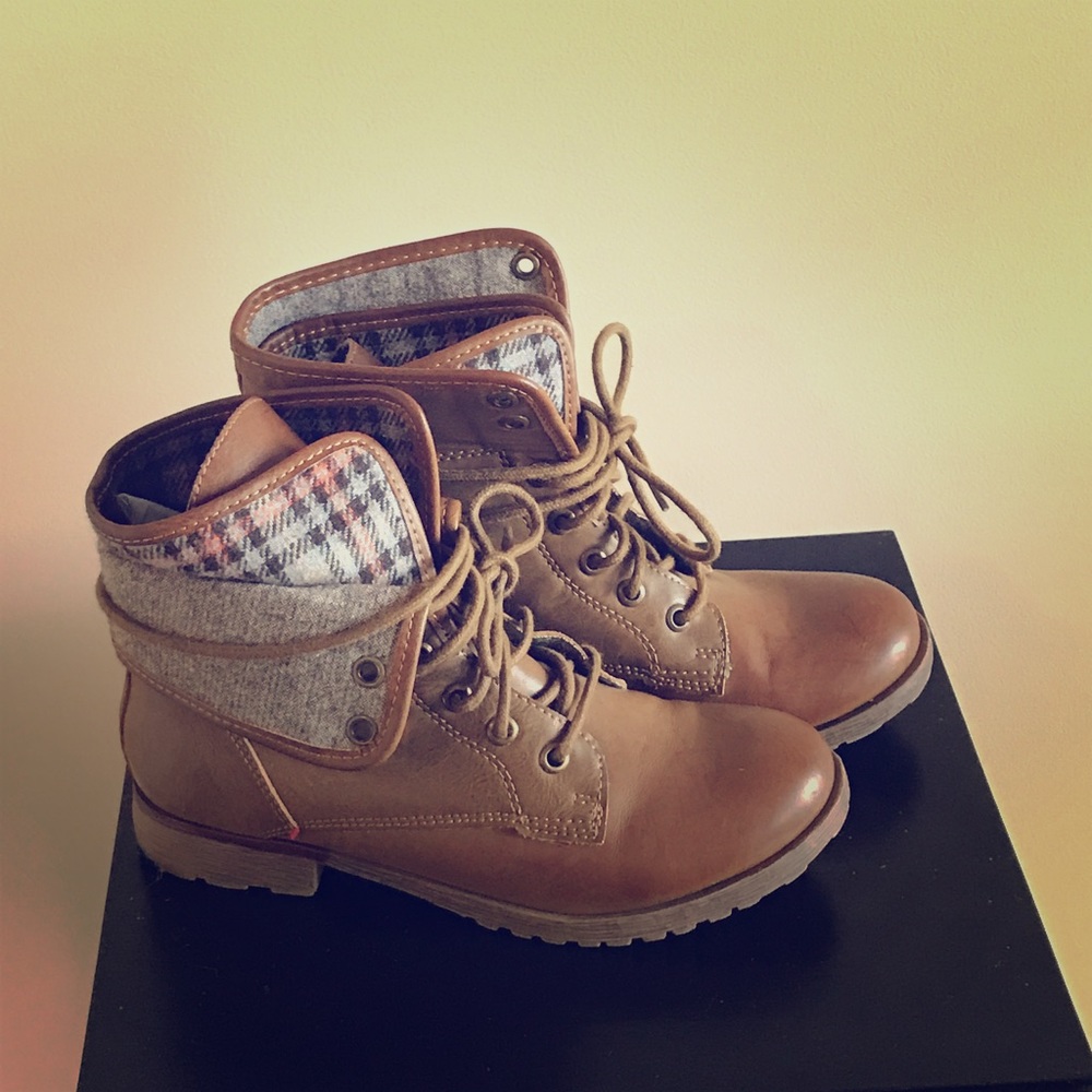 Super cute, versatile boots!